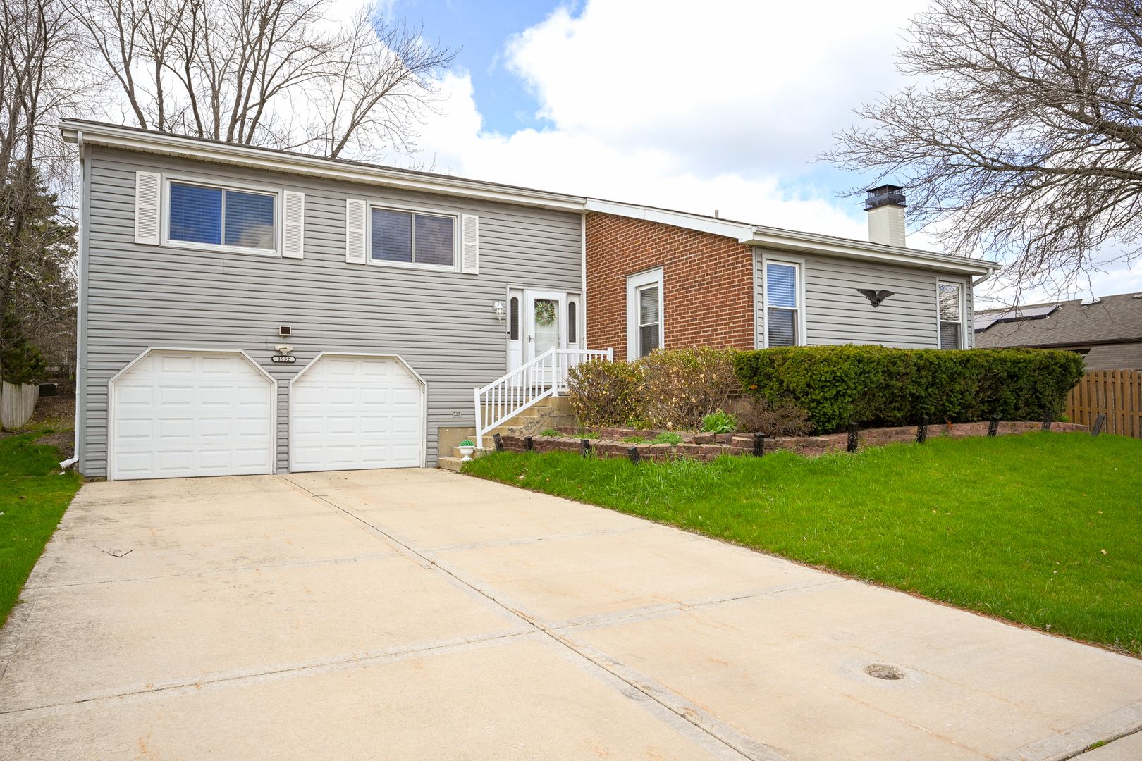 1952 Glenrock Lane — Glendale Heights, IL 60139