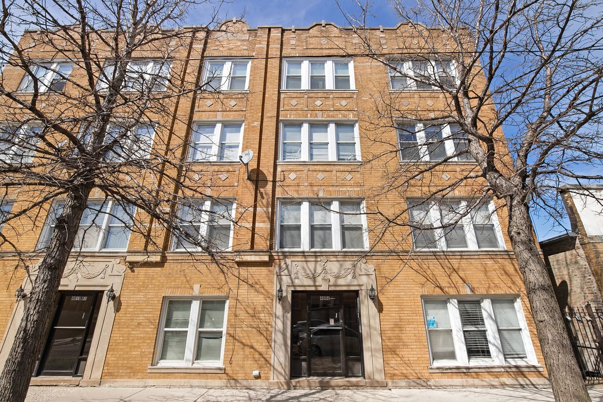 4006 Nelson Street, Chicago, IL 60641