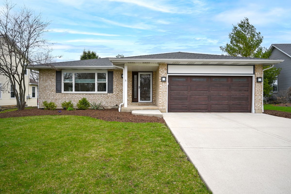 2140 Mulberry Drive, West Chicago, IL 60185