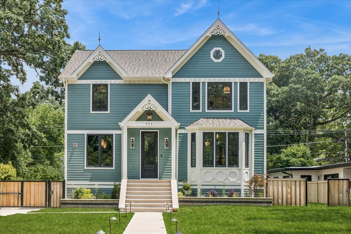 111 Thatcher Avenue — River Forest, IL 60305