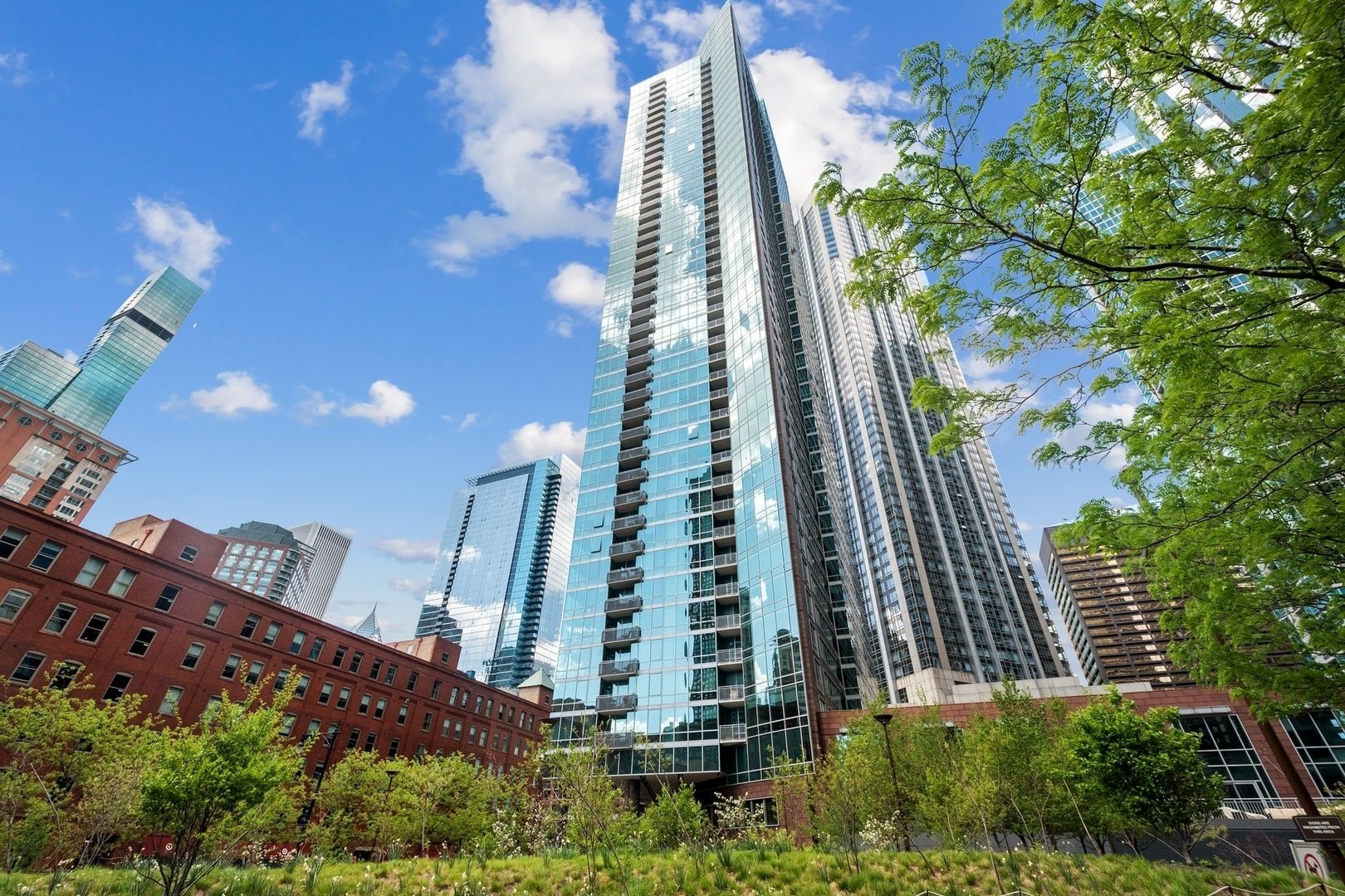 505 N McClurg Court #3705 — Chicago, IL 60611