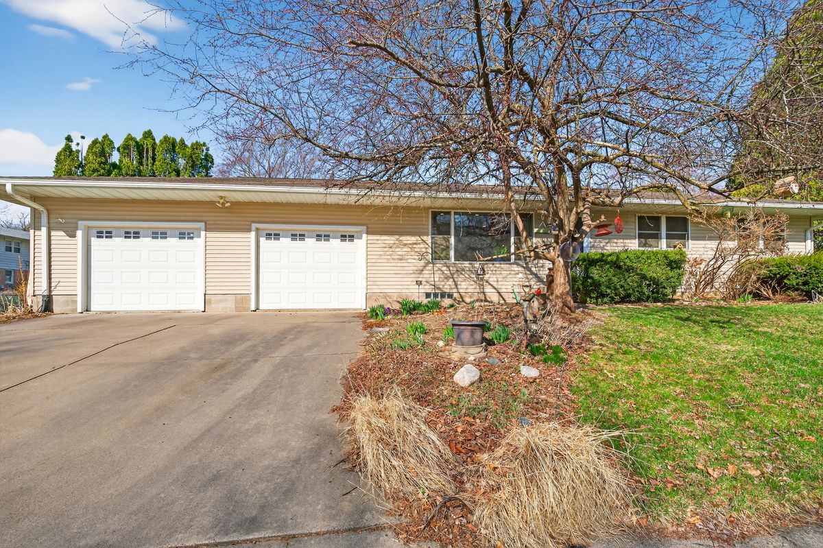 1334 7th Street, Clinton, IA 52372