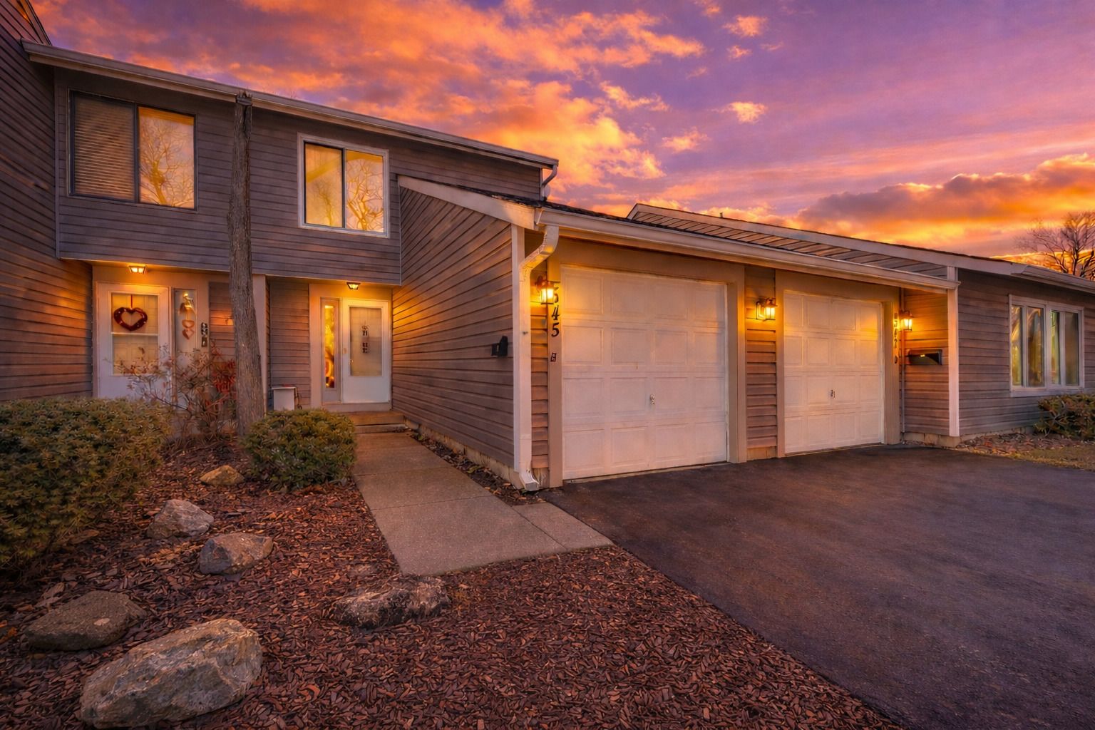 545 Alton Court — Carol Stream, IL 60188