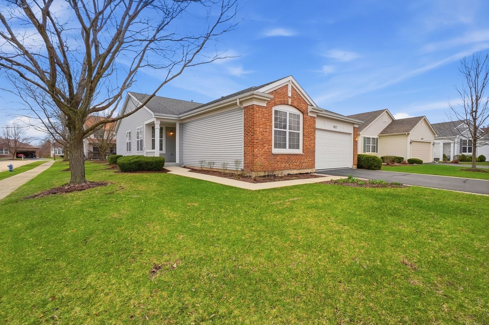 16122 Seneca Lake Circle — Crest Hill, IL 60403