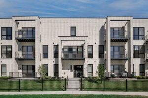 8020 W O'Connor Drive #203 — River Grove, IL 60171