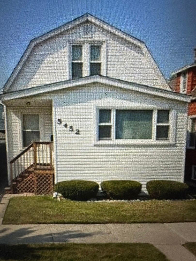5452 W Warwick Avenue — Chicago, IL 60641