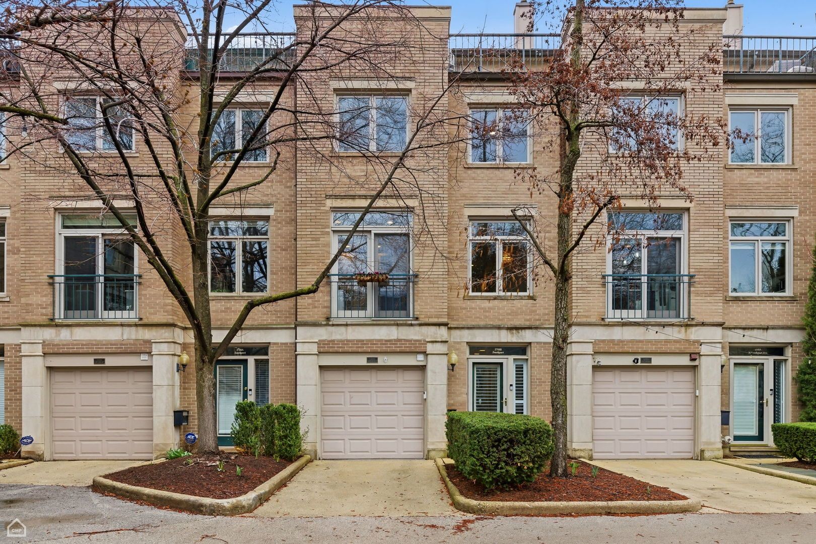 2718 N Southport Avenue #B — Chicago, IL 60614