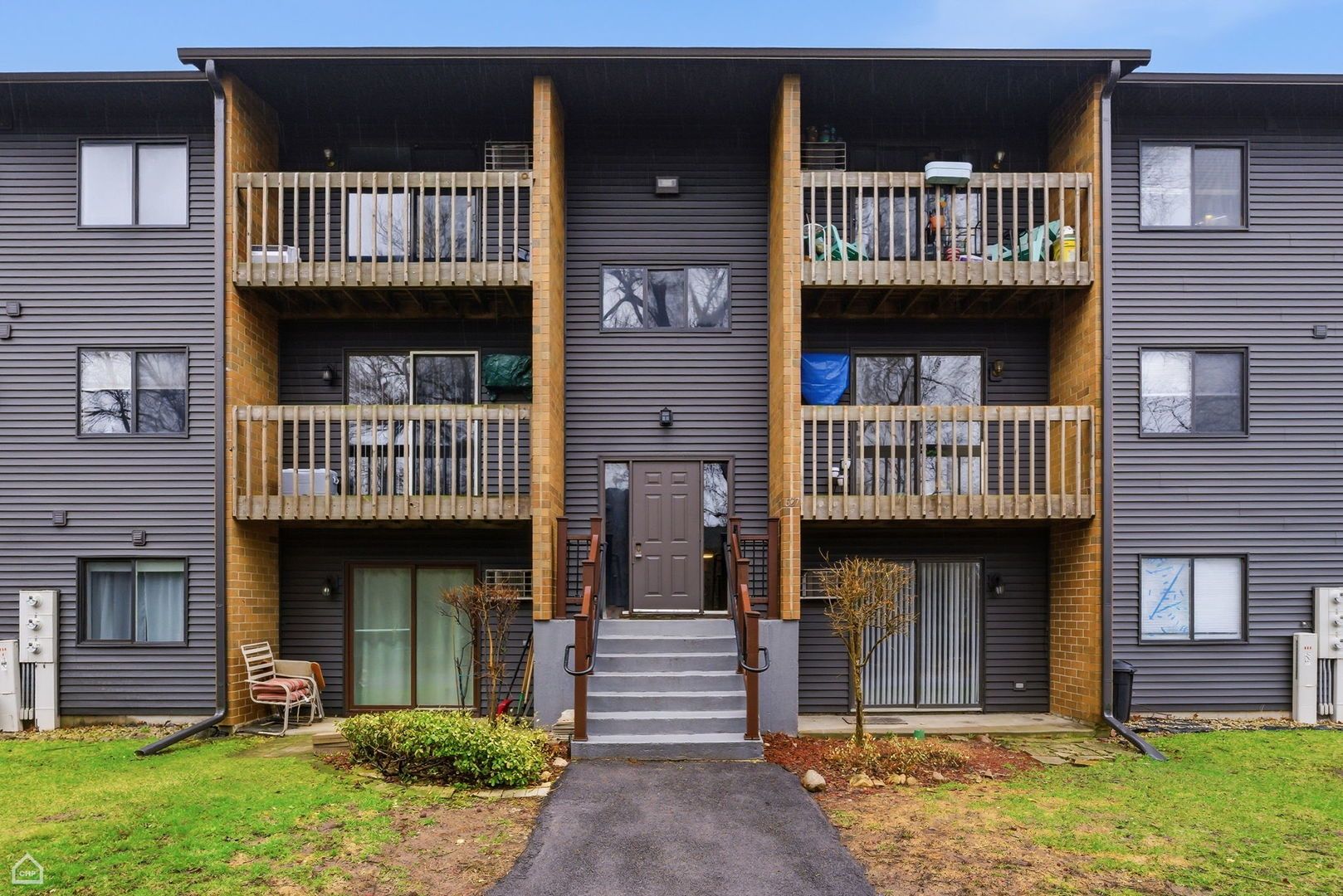 627 Virginia Road #112 — Crystal Lake, IL 60014