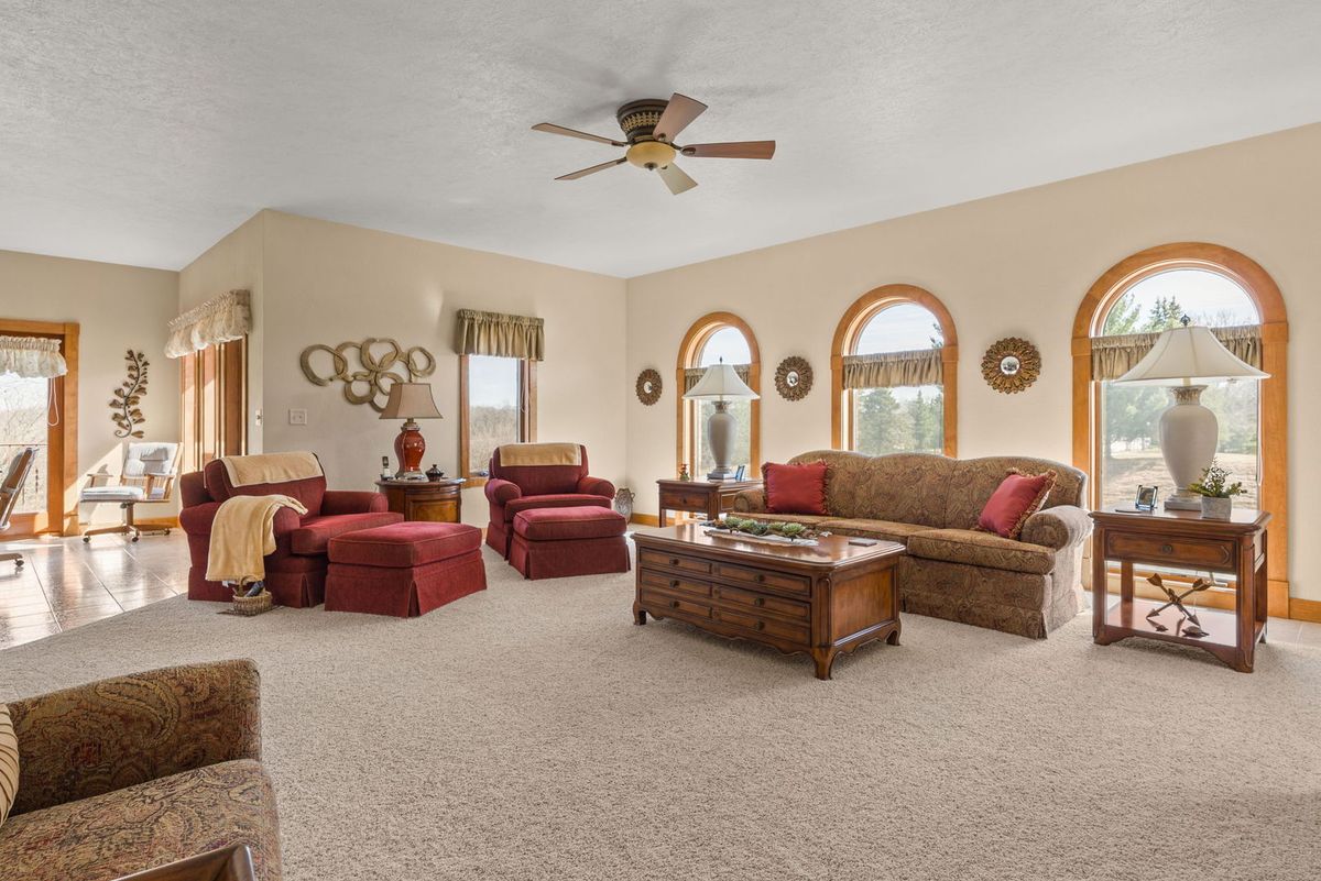 21927 71st Avenue N, Port Byron, IL 61275