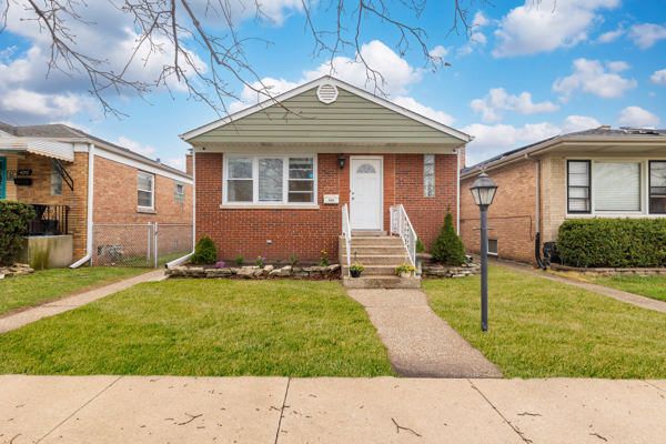 4228 Maple Avenue — Stickney, IL 60402