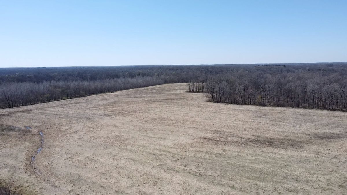 4771 Sullens Avenue, Iuka, IL 62849