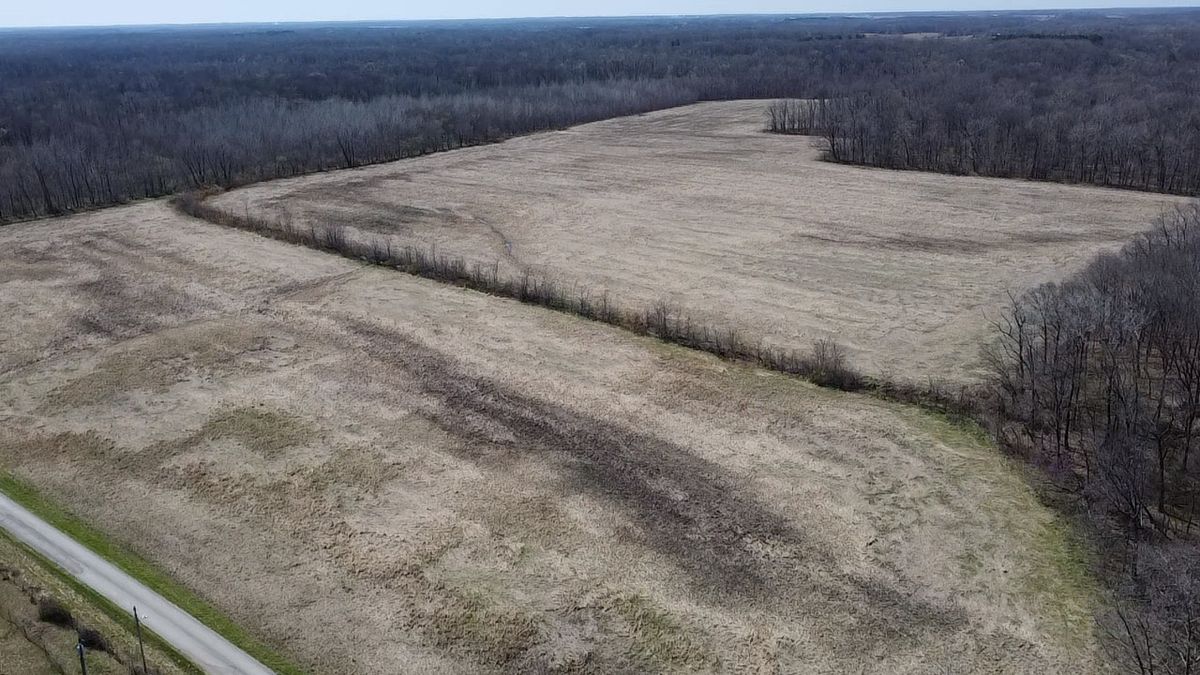4771 Sullens Avenue, Iuka, IL 62849