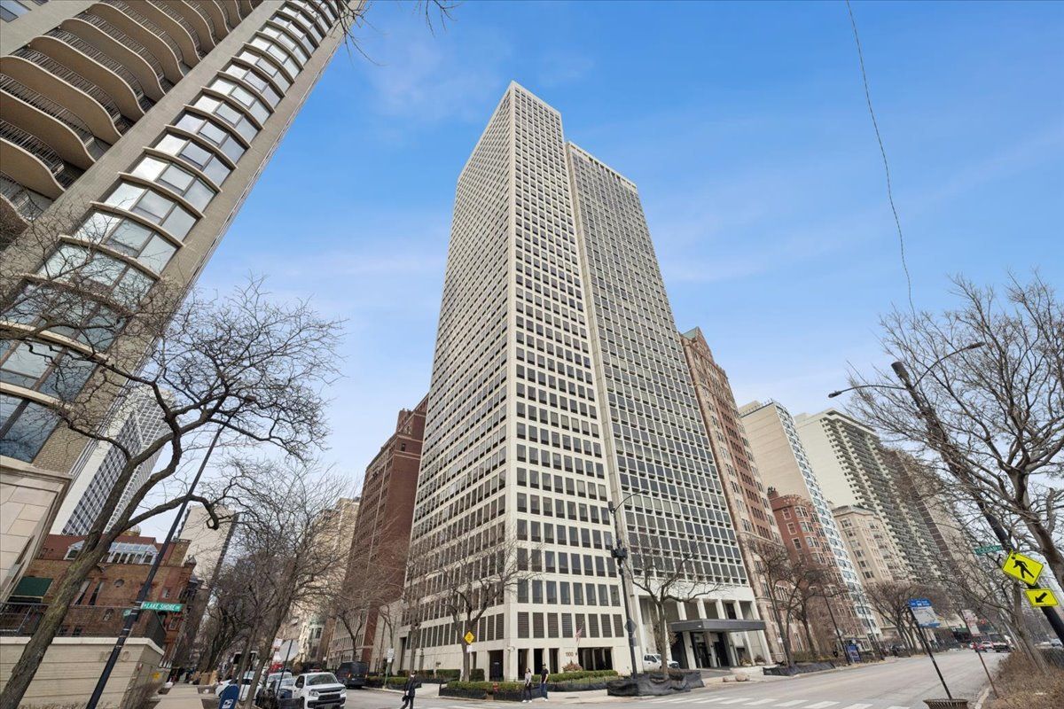 1100 N LAKE SHORE Drive #7B — Chicago, IL 60611
