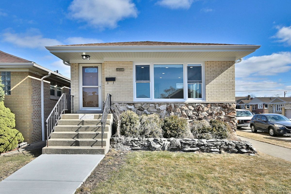 5435 Mobile Avenue, Chicago, IL 60630