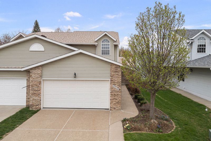 3028 Red Wing Court, Bettendorf, IA 52722