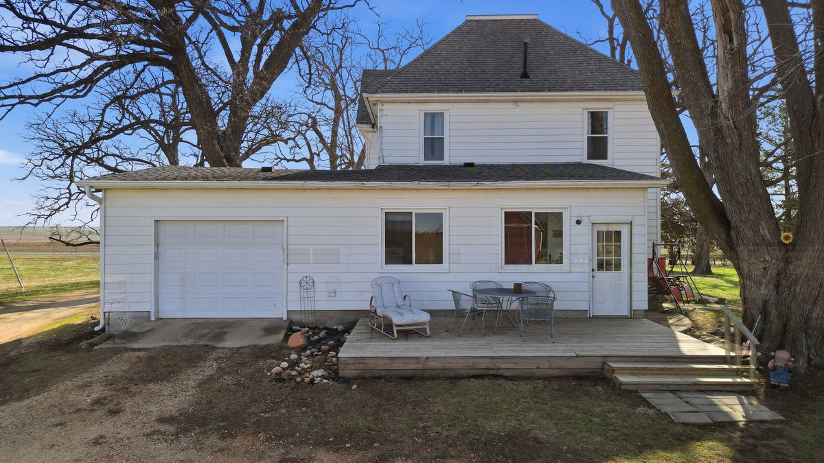 2812 S Brookville Road, Polo, IL 61064