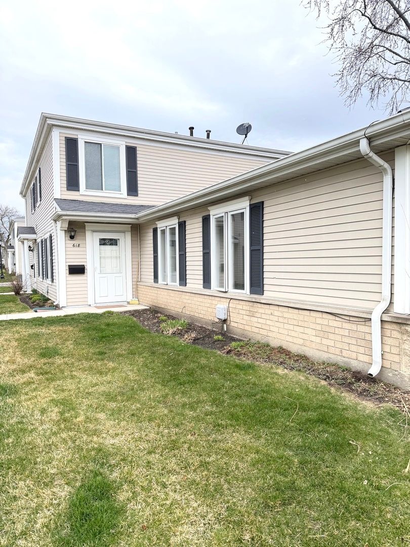 618 E Old Willow Road #183-B — Prospect Heights, IL 60070