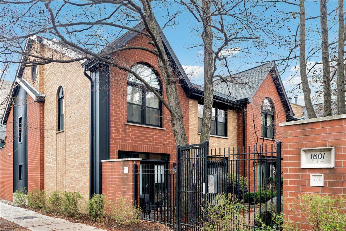 1801 Diversey Parkway, Chicago, IL 60614