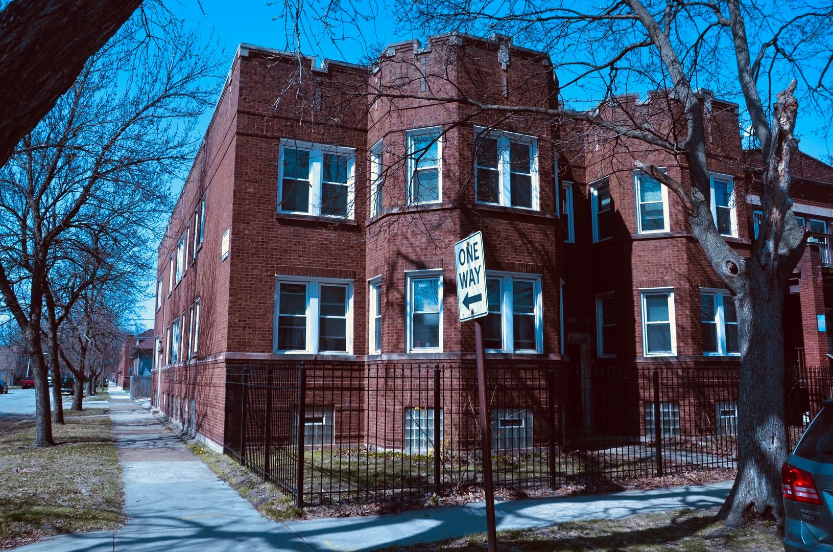 7356 S Eberhart Avenue — Chicago, IL 60617