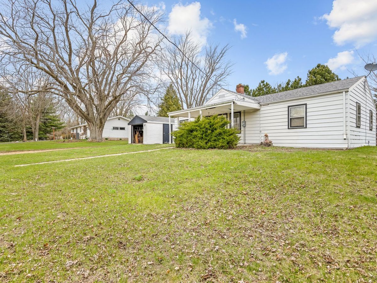2280 Rock City Road, Ridott, IL 61067