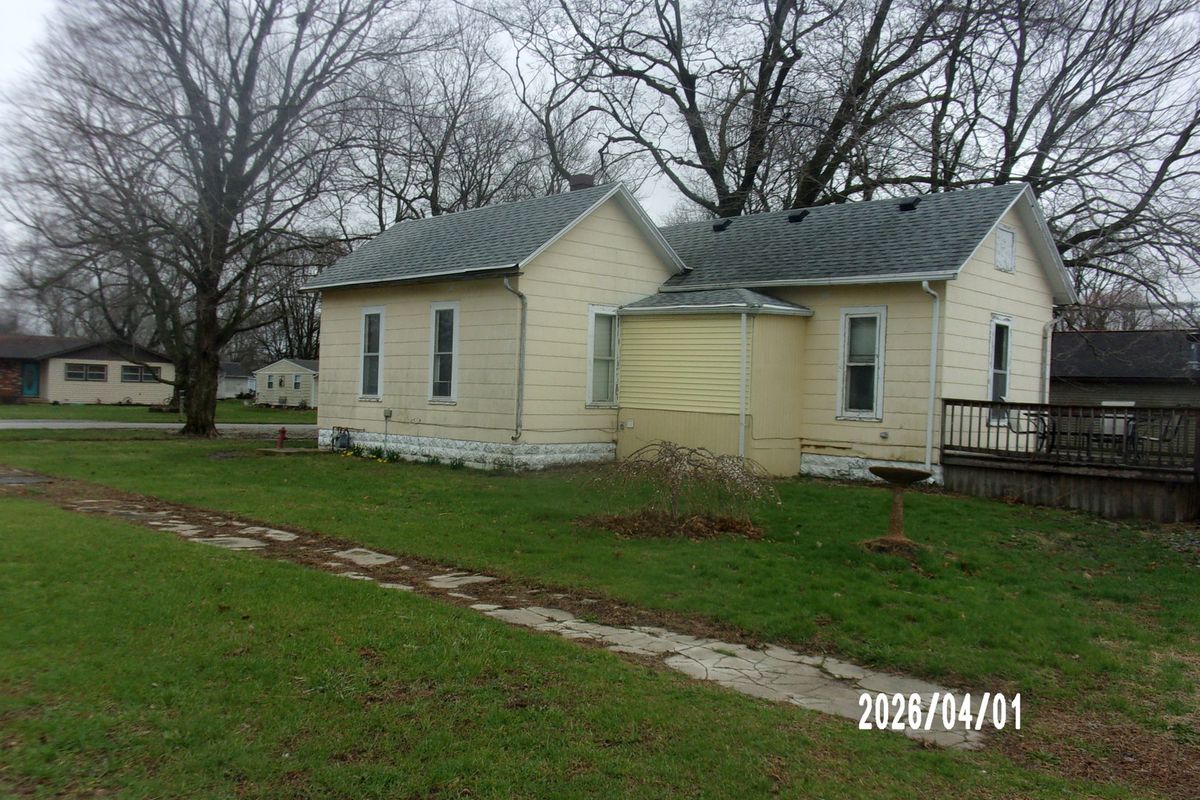 309 N Colfax Street, Crescent City, IL 60928
