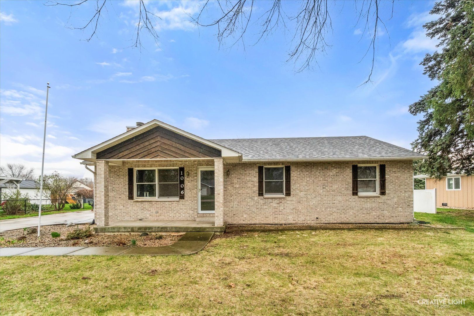 1006 Nancy Road — Lake Holiday, IL 60548