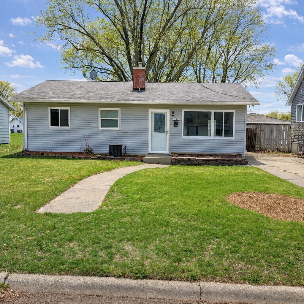 1813 18th Avenue — Sterling, IL 61081