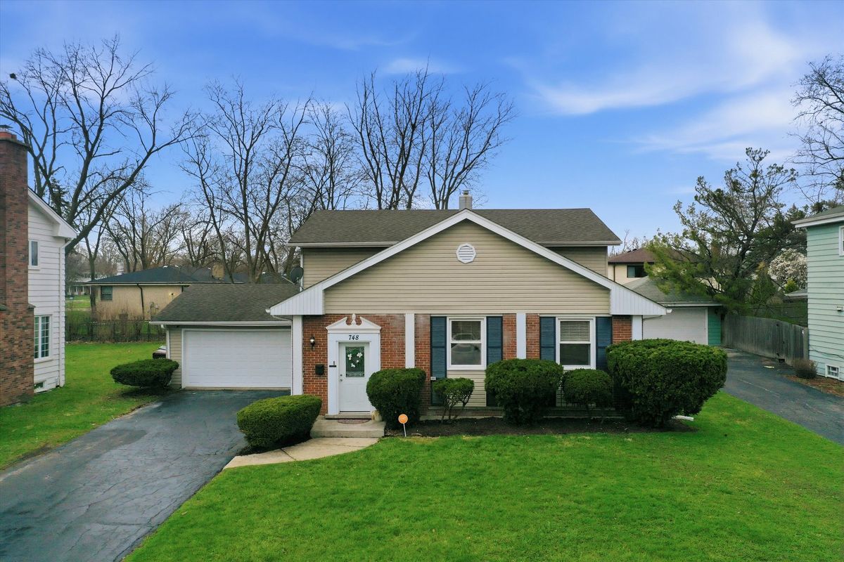 748 Ash Street, Flossmoor, IL 60422