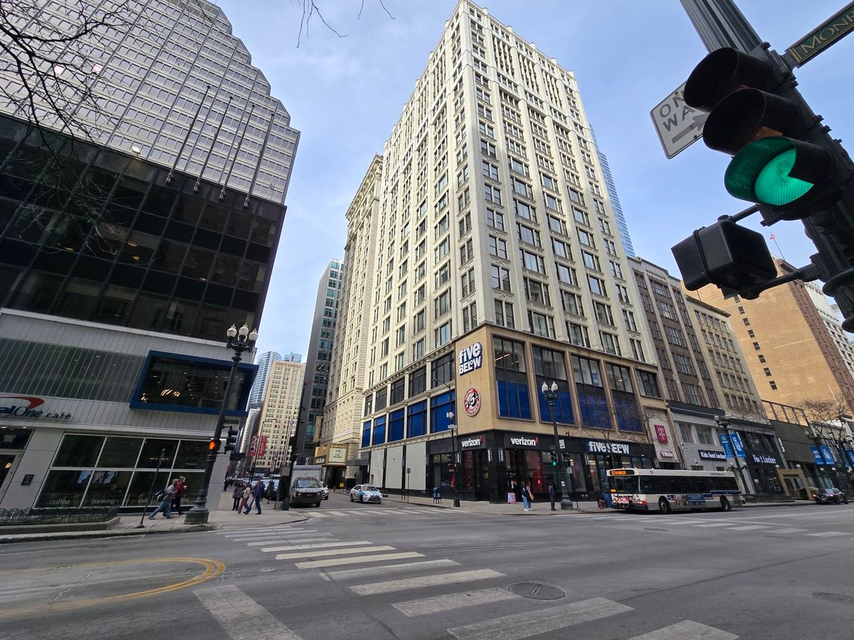 8 MONROE Street, Chicago, IL 60603