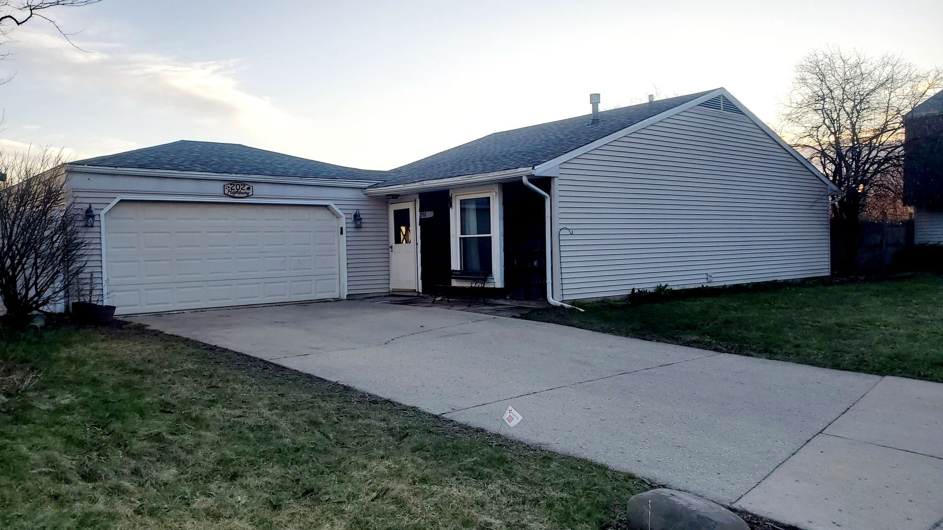 202 Highbury Drive — Elgin, IL 60120