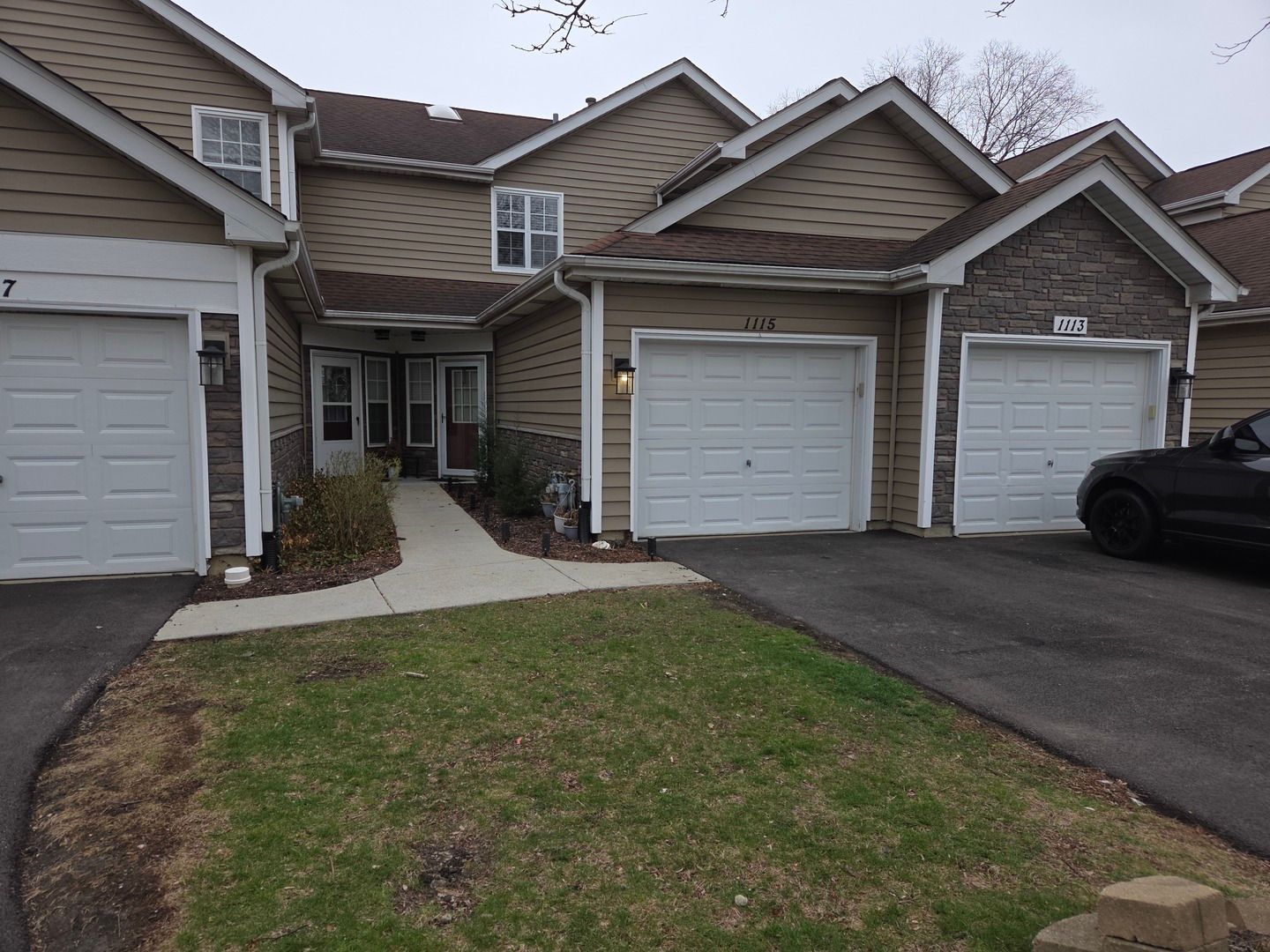 1115 Regency Court — Schaumburg, IL 60193