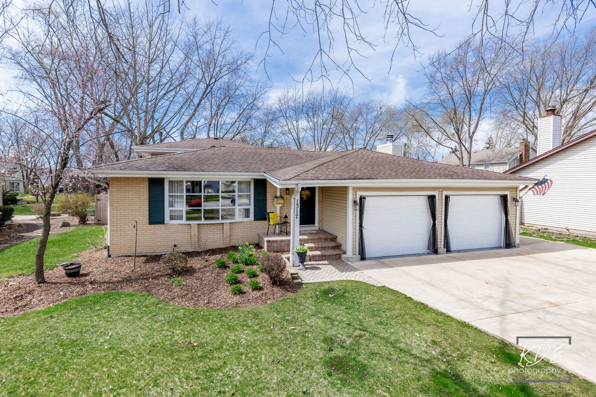 1317 Carol Lane, Naperville, IL 60565