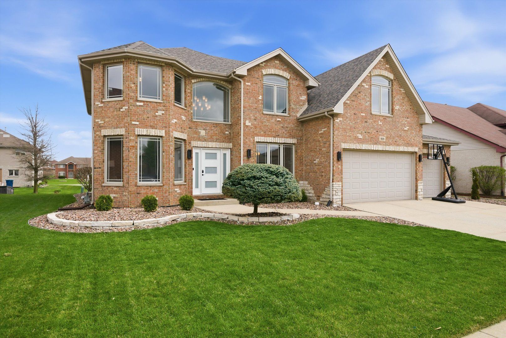 909 Berkshire Drive — Matteson, IL 60443