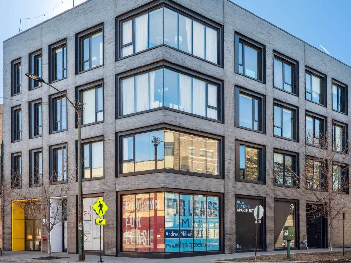 3462 N Lincoln Avenue #202 — Chicago, IL 60657