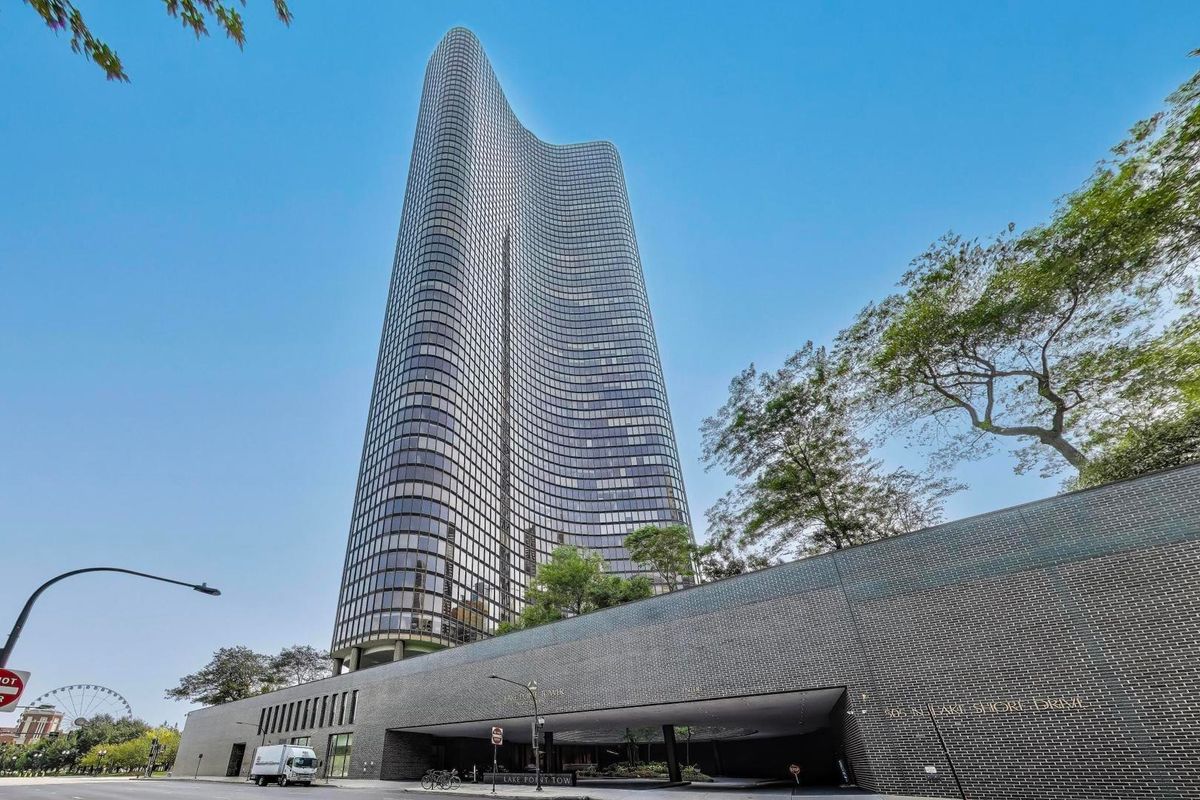 505 Lake Shore Drive, Chicago, IL 60611