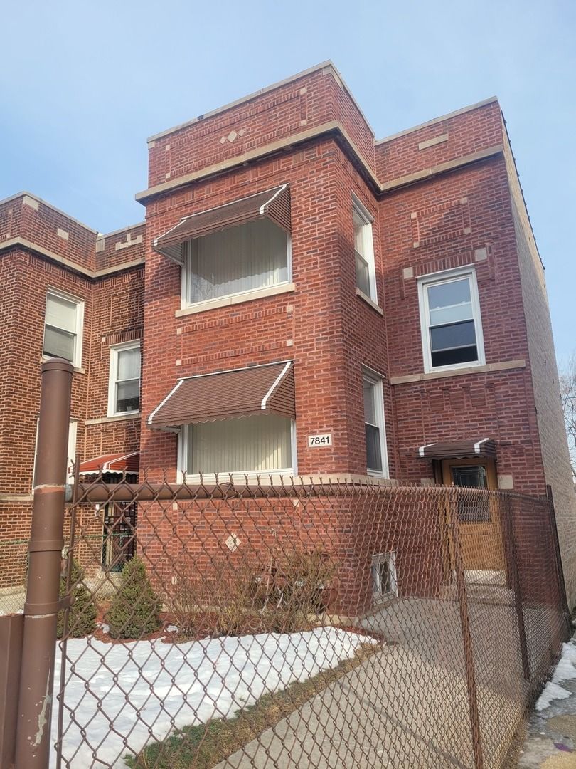 7841 S Loomis Boulevard #1 — Chicago, IL 60620