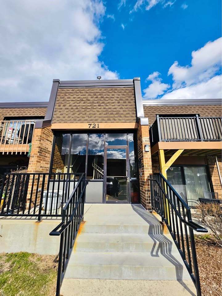 721 Tipperary Court, Schaumburg, IL 60193