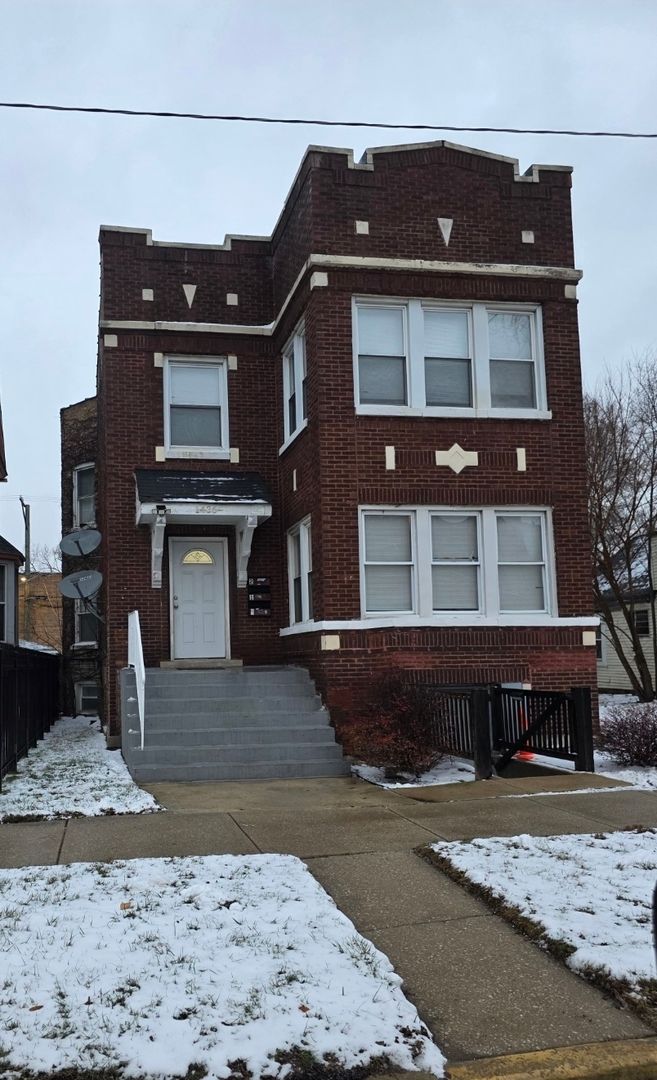 1436 E 71st Place #1 — Chicago, IL 60619