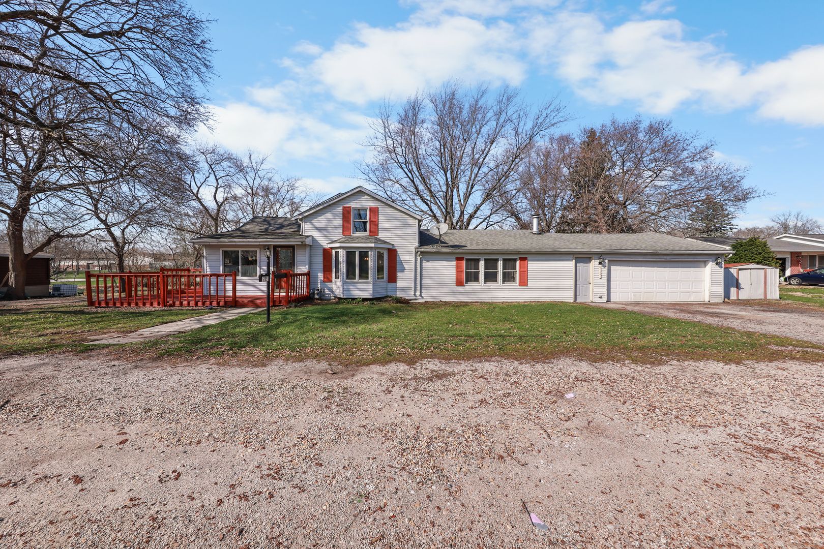 299 E Lincoln Street — Seneca, IL 61360