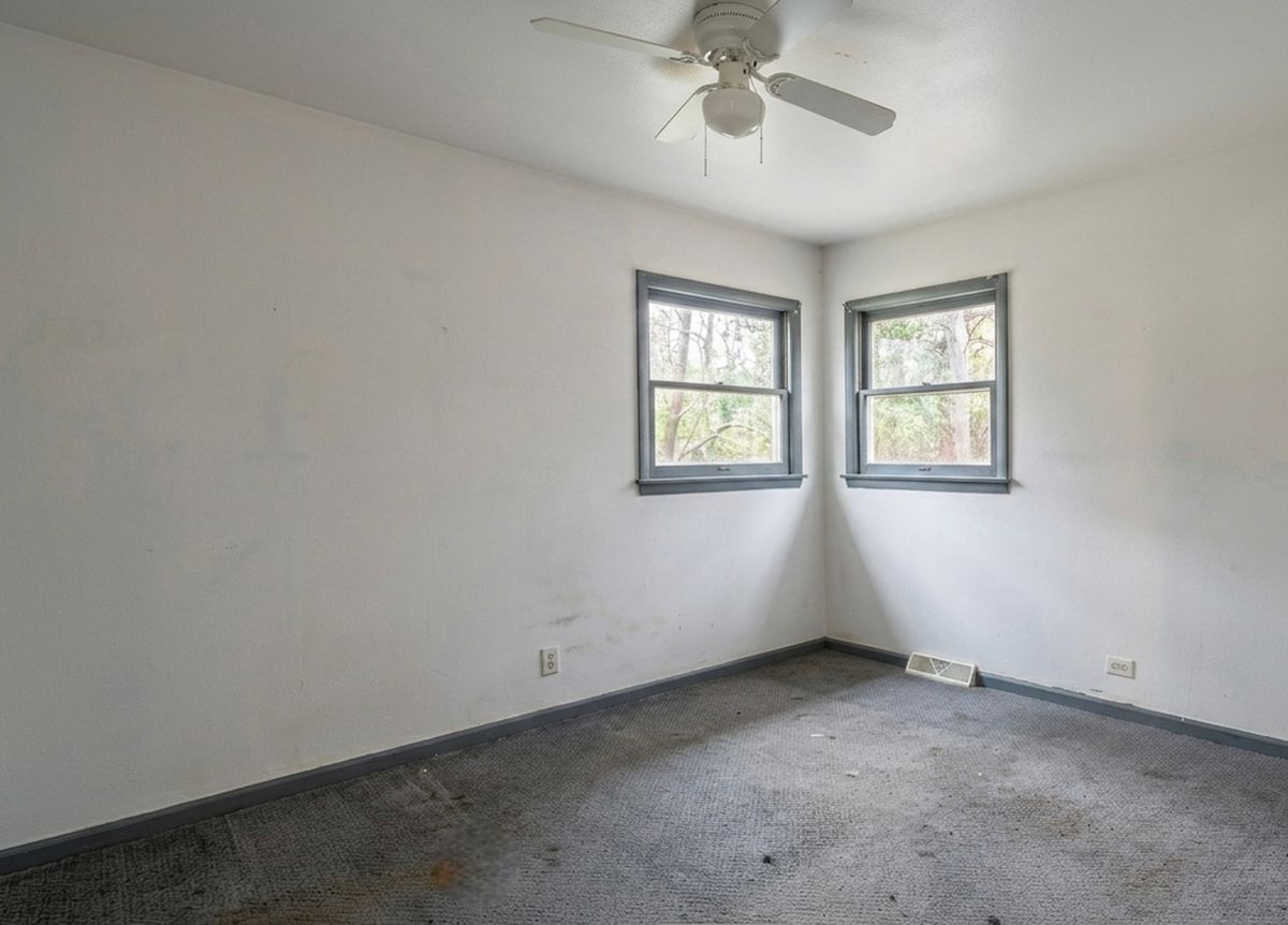 14835 LEXINGTON Avenue, Harvey, IL 60426