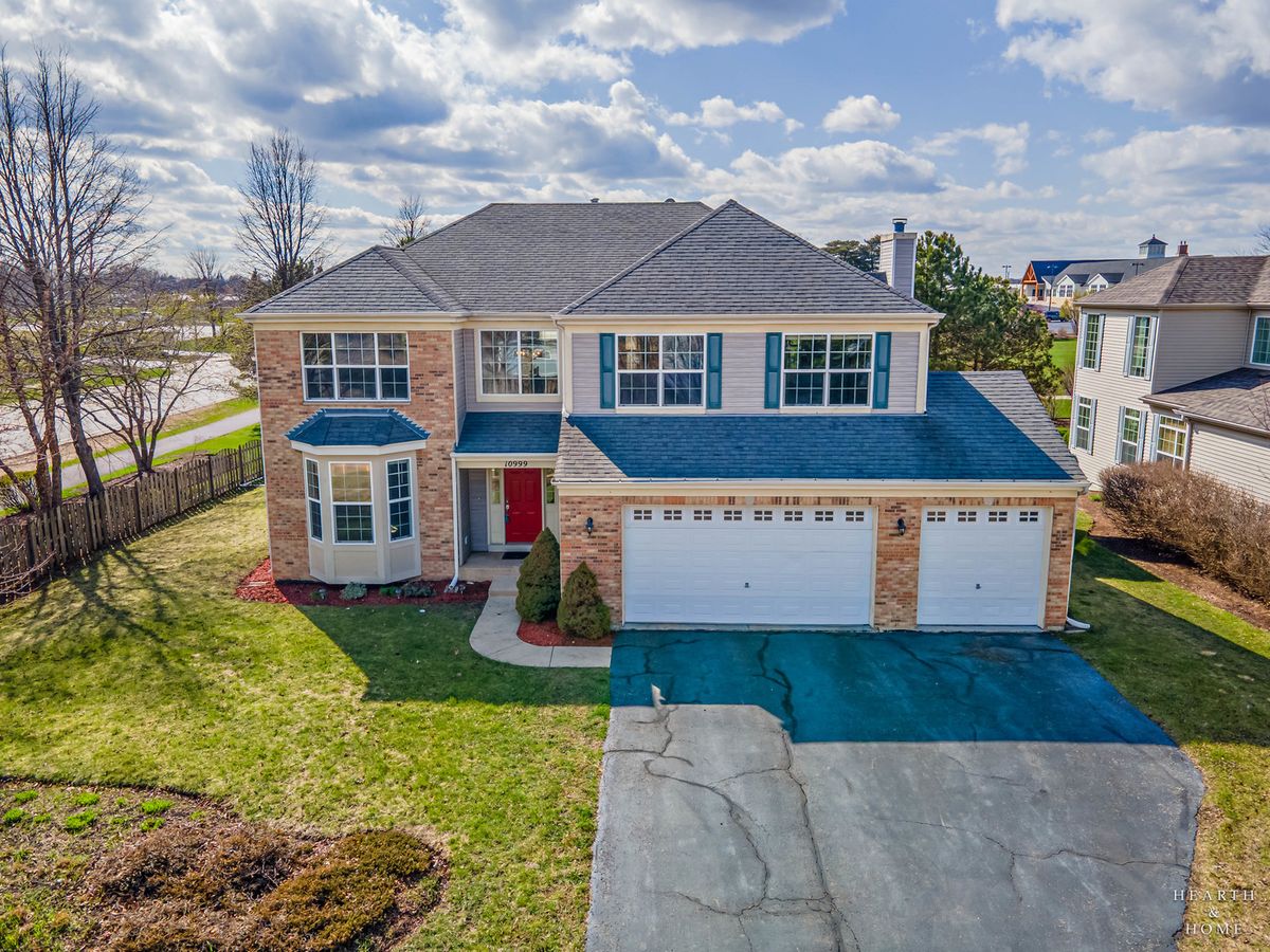 10999 Manhattan Drive, Huntley, IL 60142