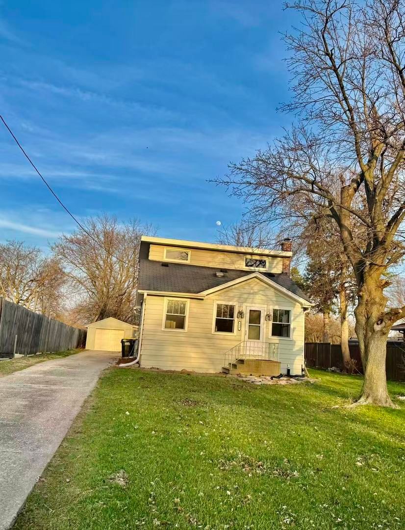 519 N Park Street — Westmont, IL 60559