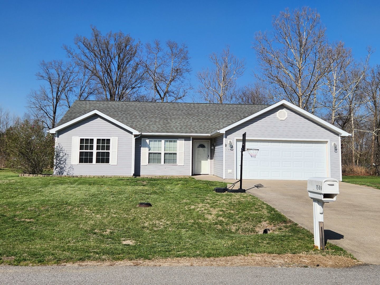 1508 Hawkeye Court — Carterville, IL 62918