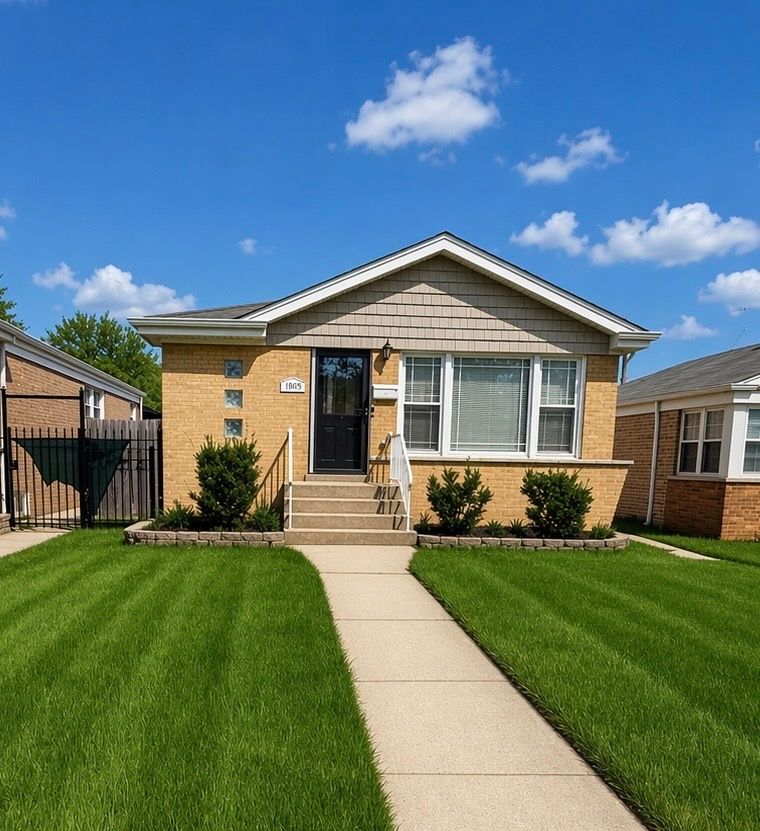 7805 S Homan Avenue — Chicago, IL 60652