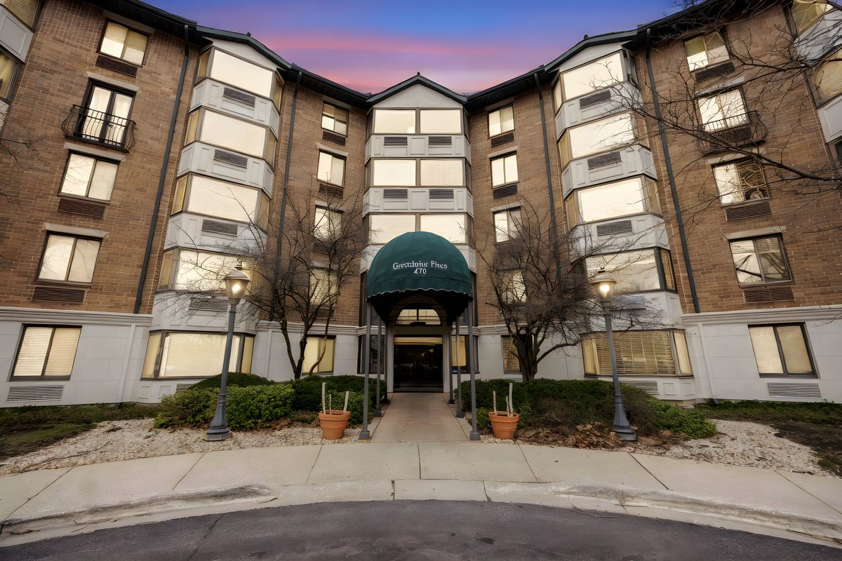 470 Fawell Boulevard, Glen Ellyn, IL 60137