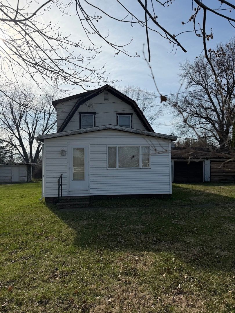 2403 Deets Road — Sterling, IL 61081