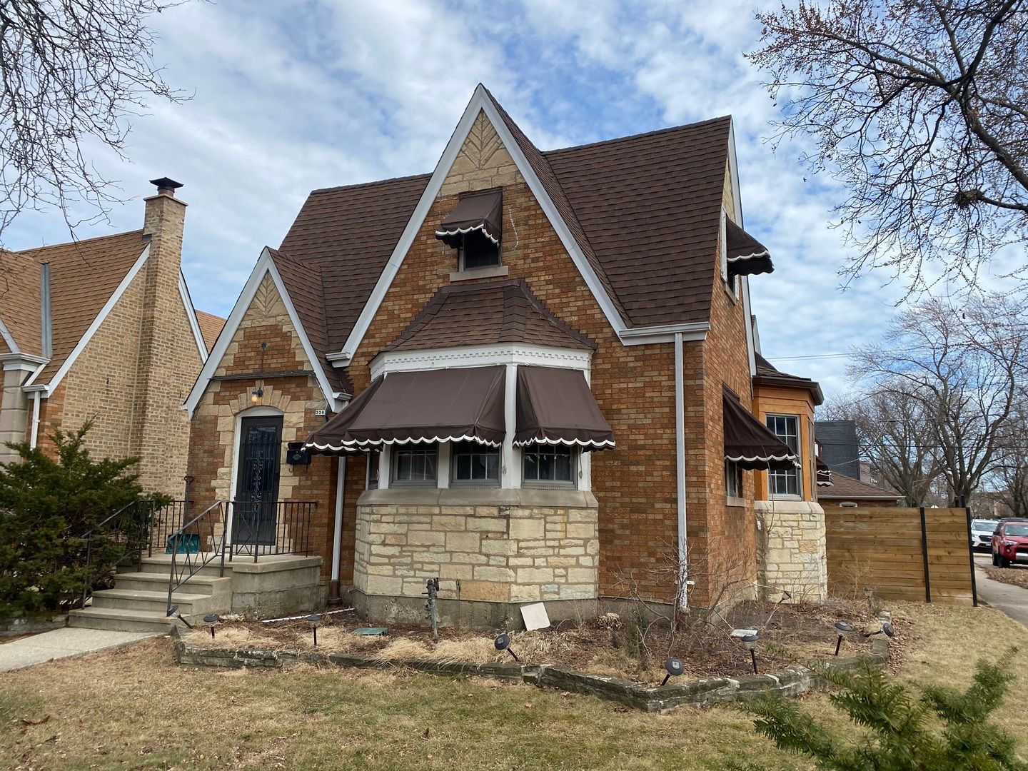 3301 N Newcastle Avenue — Chicago, IL 60634