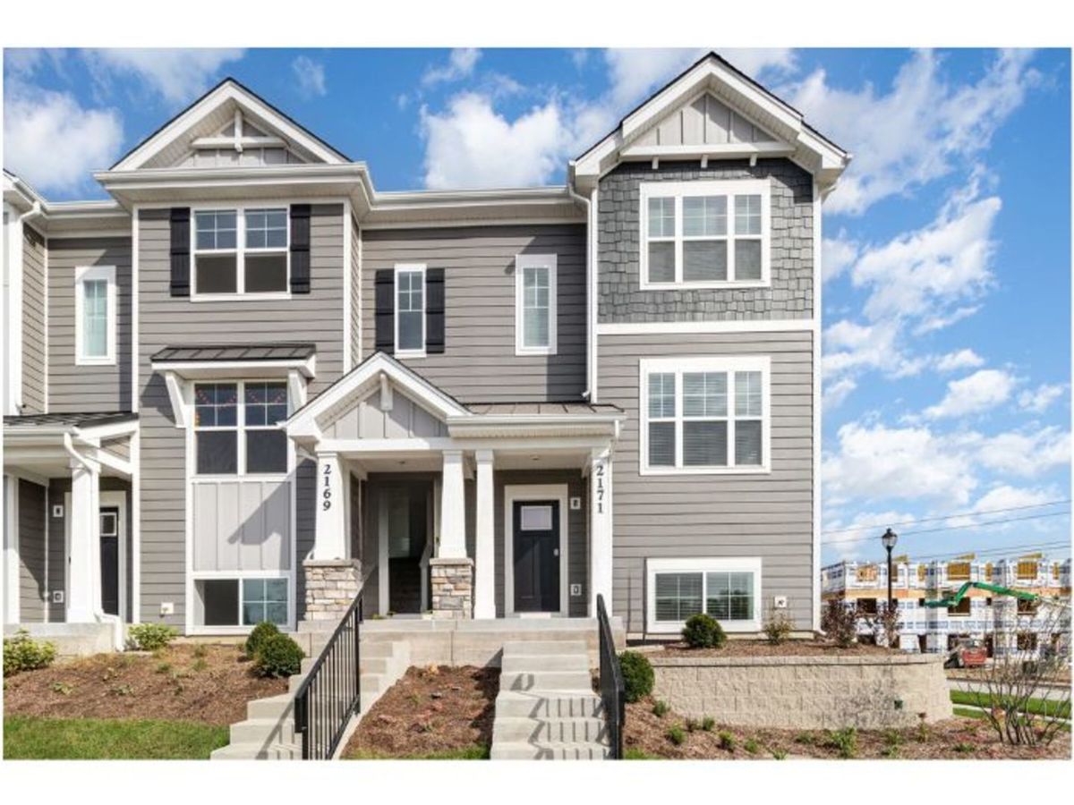 2171 Yellowstone Boulevard, Mundelein, IL 60060