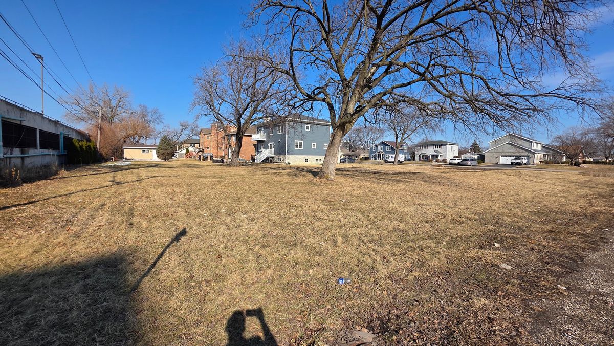 5602 N Fairview Avenue, Norwood Park, IL 60631
