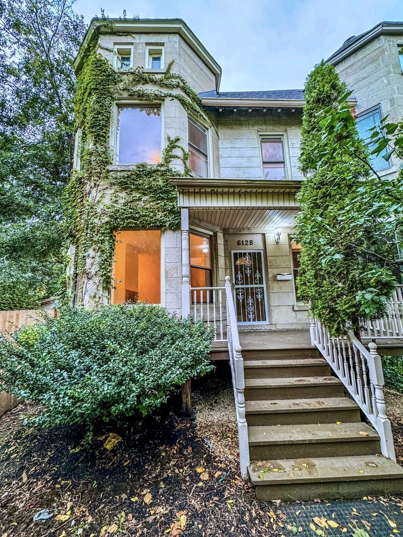 6128 S Kenwood Avenue — Chicago, IL 60637